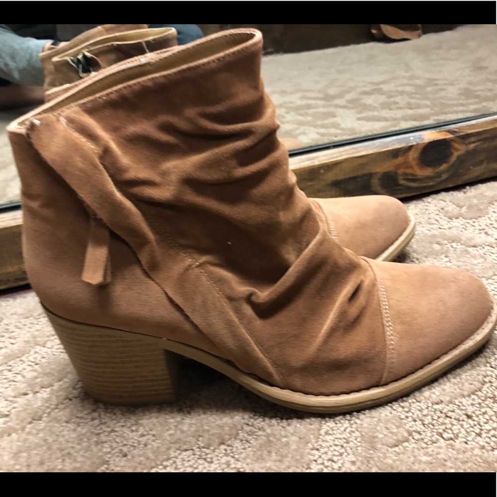 Tan booties. Size 7, worn once. Too big:(